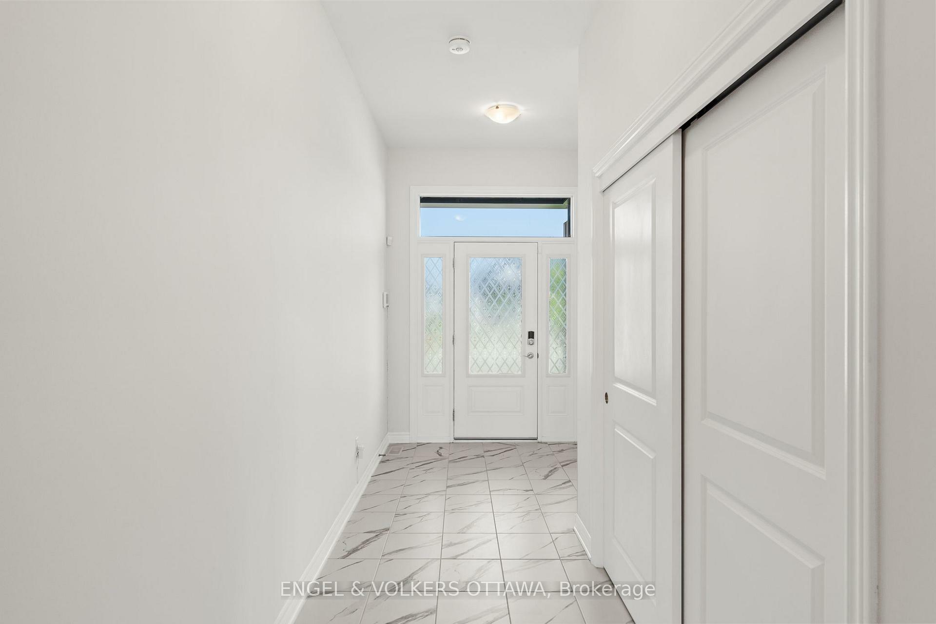 Property Photo: 237 Kinderwood Way ON K0G 1J0