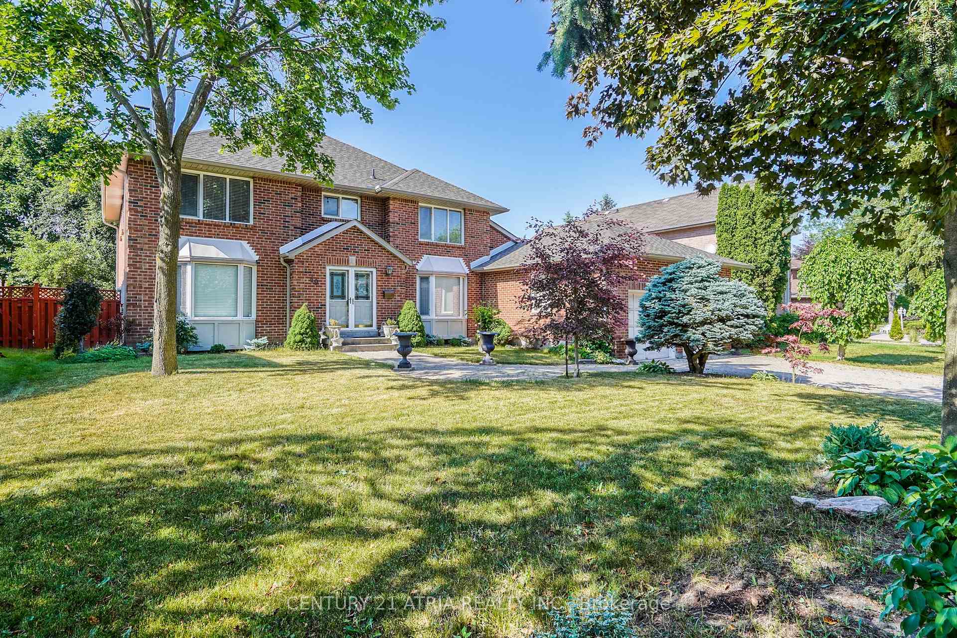 Photo de la propriété:  49 Kerrigan Crescent  ON L3R 7T6 