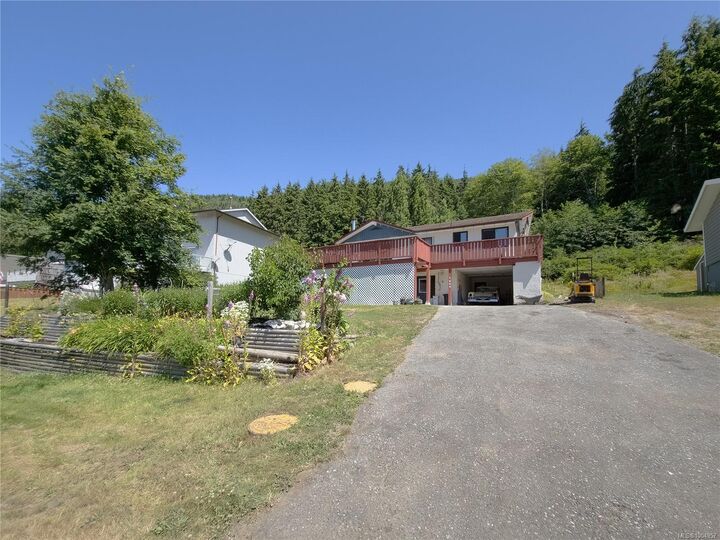 Property Photo: 1009 Rupert Ave BC V0N 2N0