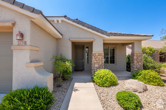 Property Photo: 2690 E Cross Point Dr UT 84780