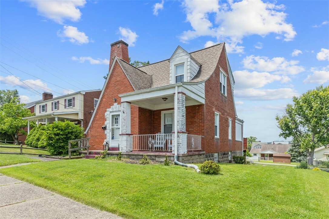 Property Photo: 718 5th St PA 15147