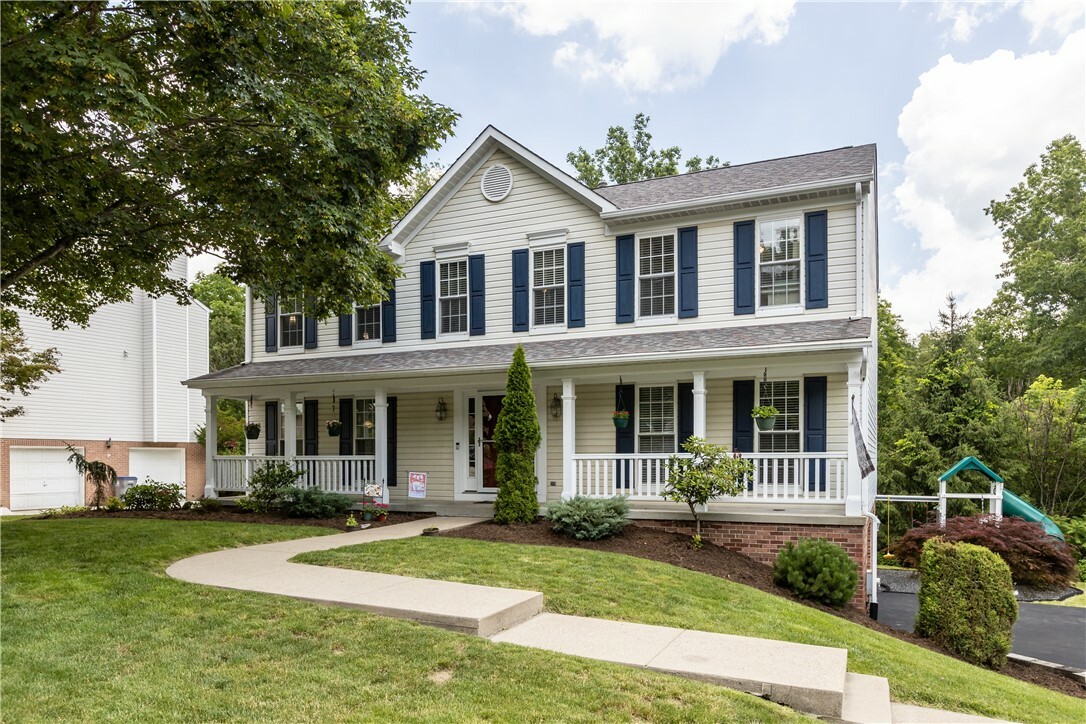 Property Photo:  107 Eaglebrook Court  PA 15367 