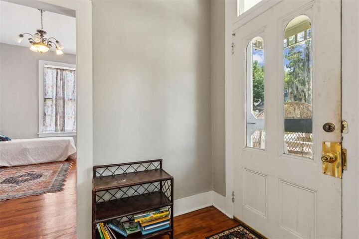Property Photo: 501 Beech Street FL 32024