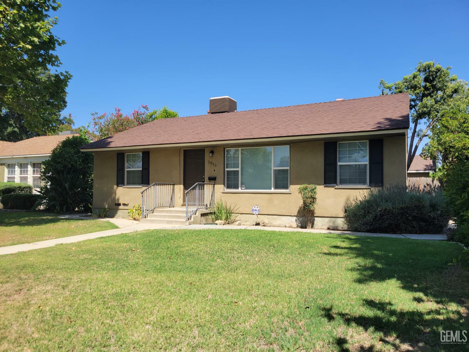 2915 Cedar Street  Bakersfield CA 93301 photo