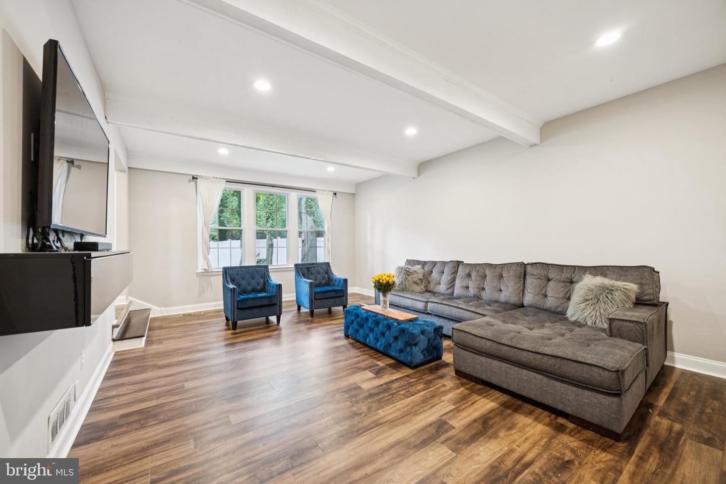 Property Photo:  1809 E Fireside Court  NJ 08003 