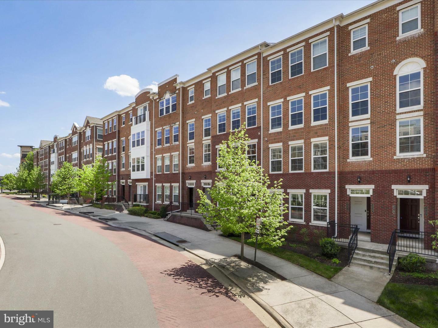 Property Photo:  3037 Rittenhouse Circle 78  VA 22031 