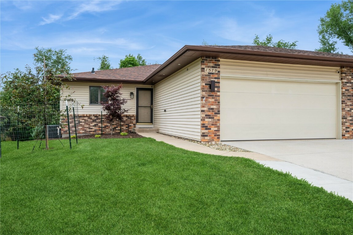 Property Photo: 1579 Matterhorn Dr. NE IA 52402