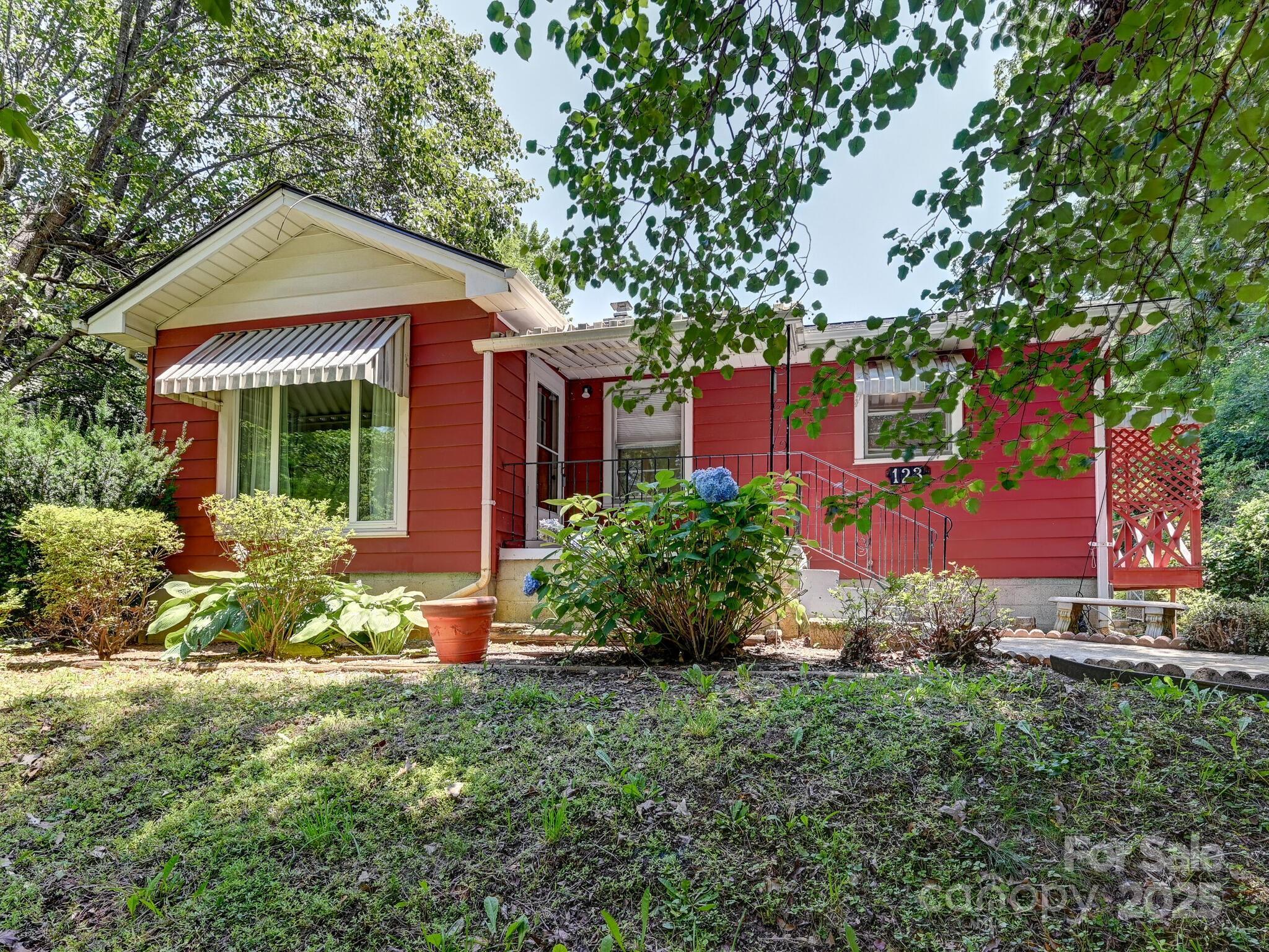 123 Blake Drive  Arden NC 28704 photo