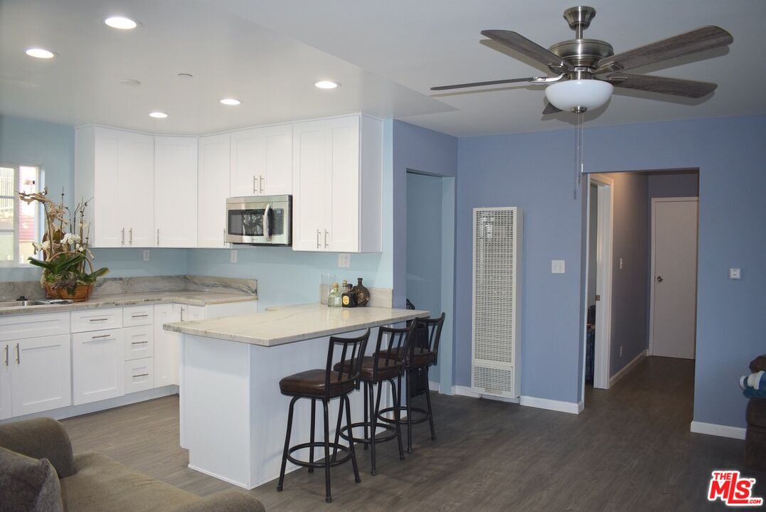 Property Photo:  605 W 47th St  CA 90037 