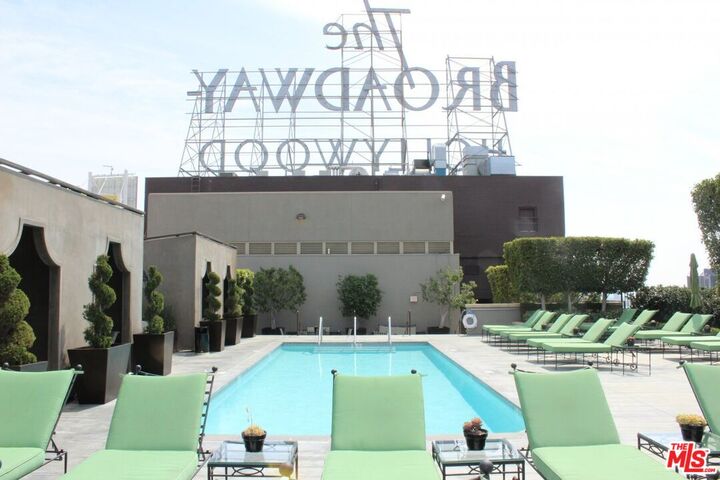 Property Photo: 1645 N Vine St CA 90028