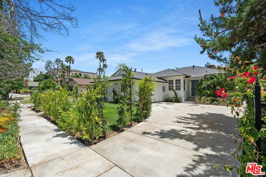 Property Photo: 6916 Bellingham Ave CA 91605