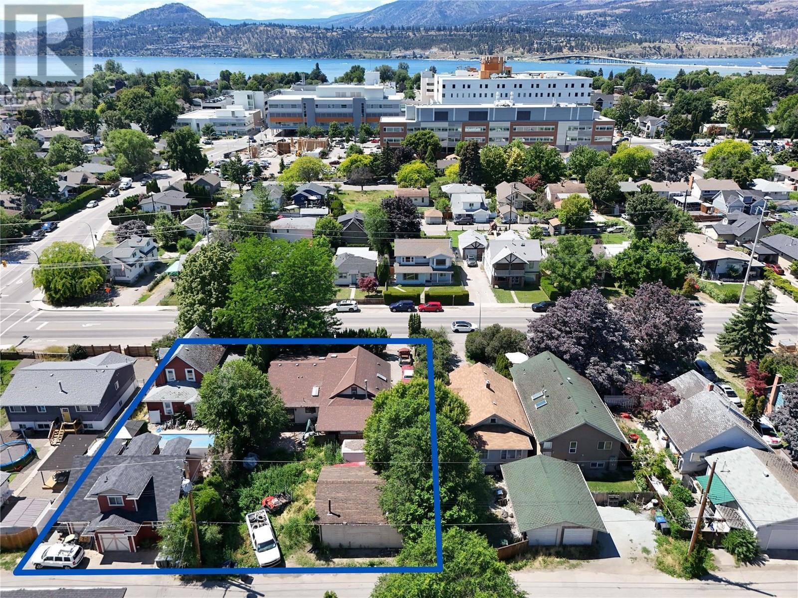 Property Photo: 2265 Richter Street BC V1Y 2N9