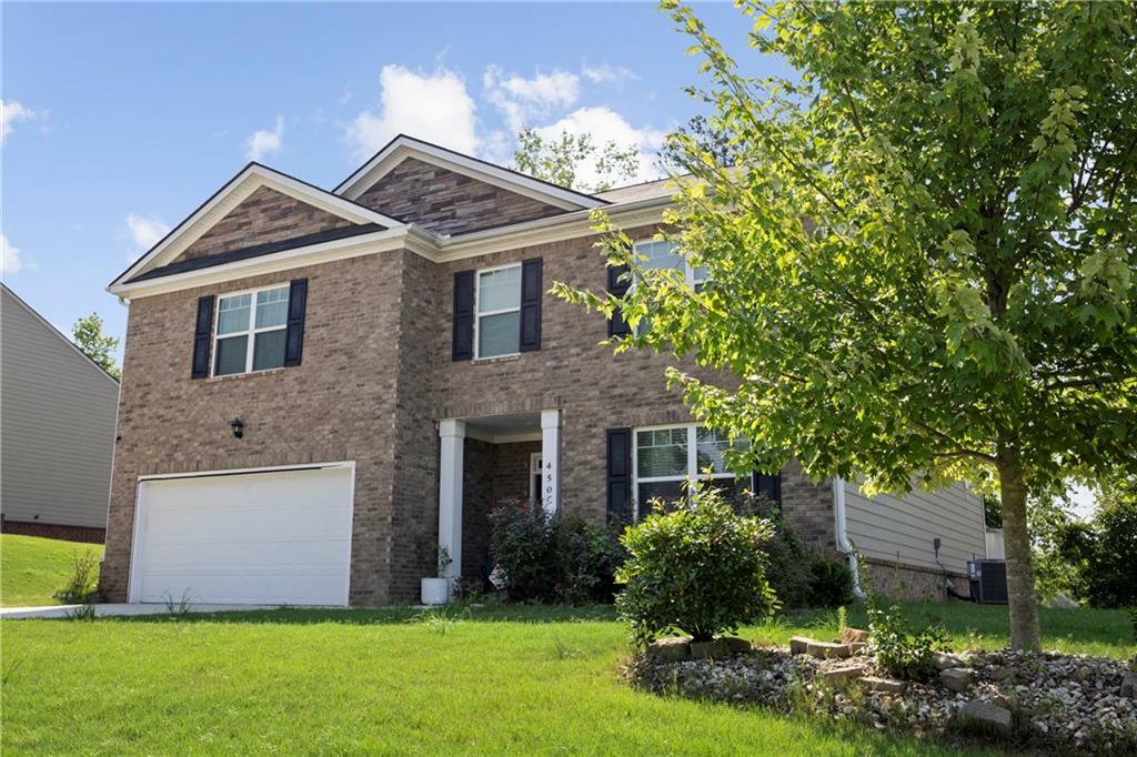 Property Photo: 450 Noblewood Drive GA 30252