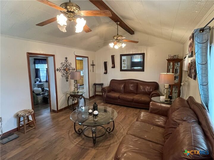 Property Photo: 505 Pearl Street TX 77954