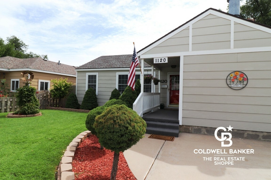 Property Photo: 1120 N 5th Street KS 67846