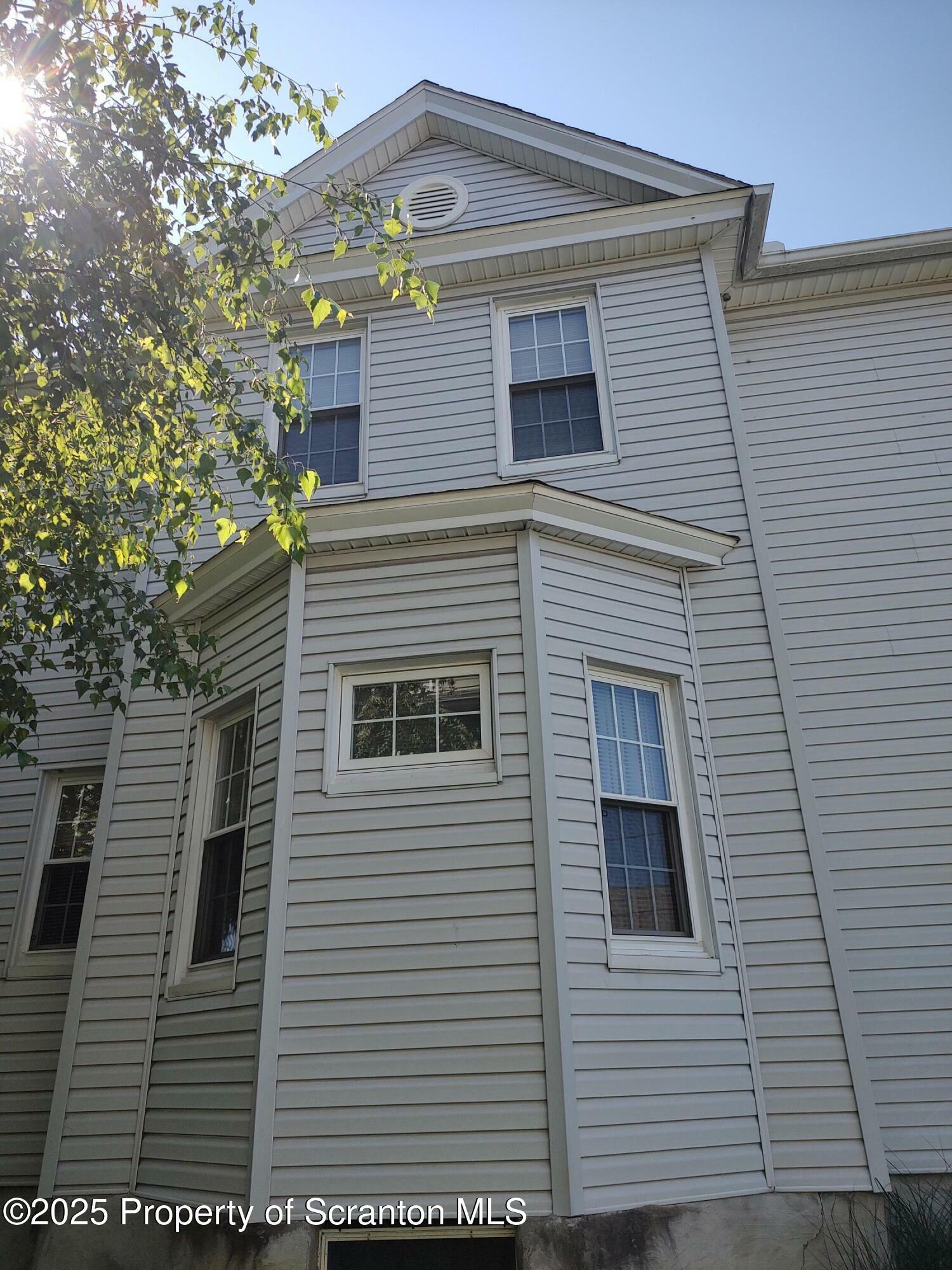 Property Photo:  1425 Bulwer Street  PA 18504 