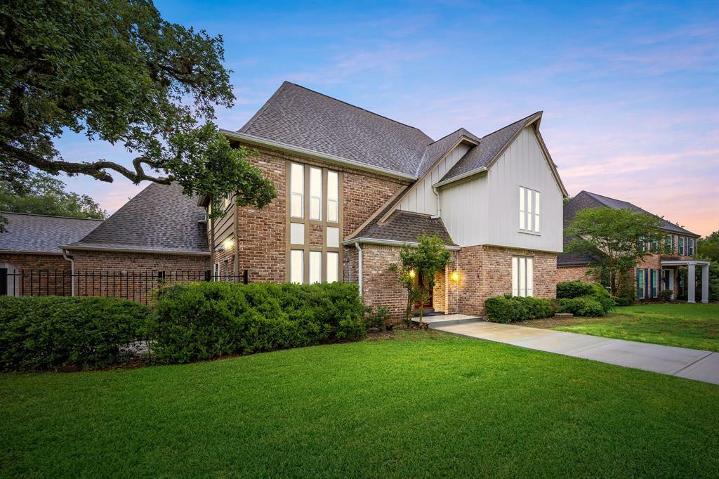 Property Photo:  15726 Walkwood Drive  TX 77079 