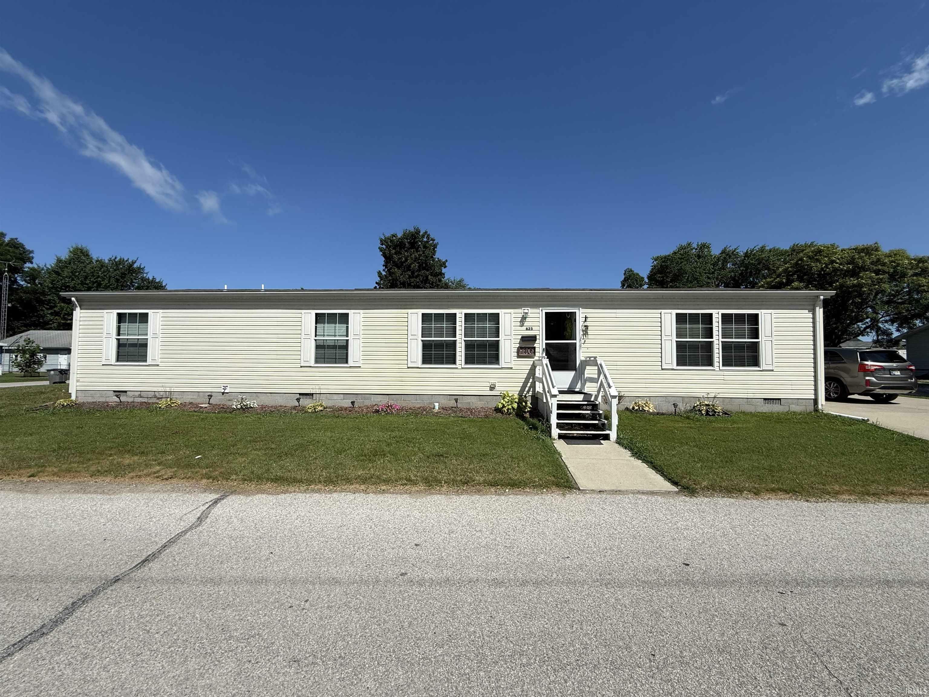 625 S 17th Street  Vincennes IN 47591 photo