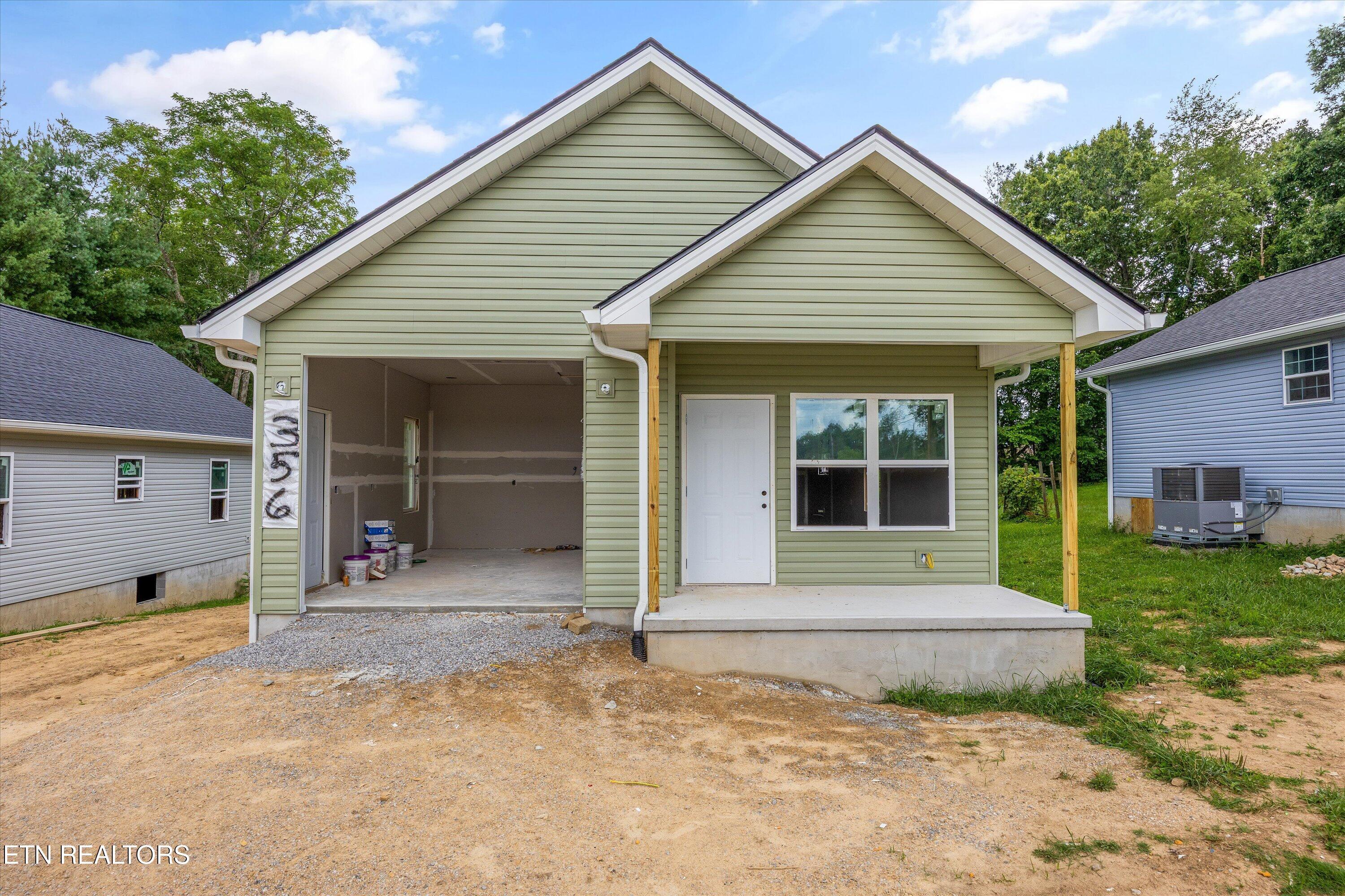 Property Photo: 356 Dayton Ave TN 38555