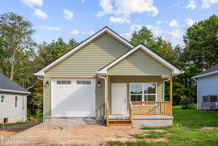 356 Dayton Ave  Crossville TN 38555 photo