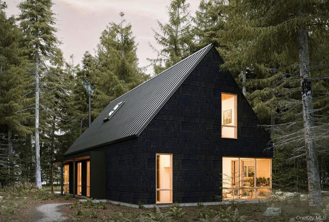 Property Photo:  1 Chelsea Road  NY 12590 