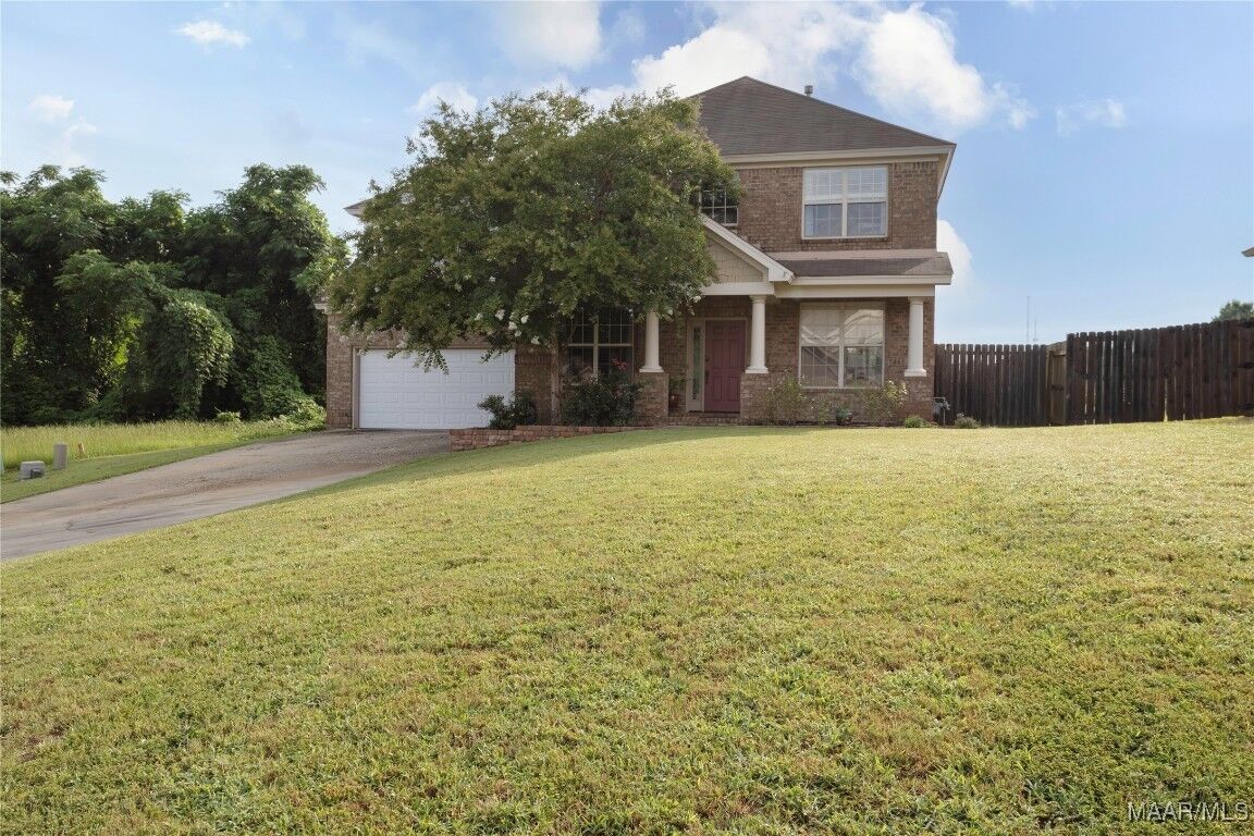 Property Photo:  110 Old Prestwick Court  AL 36066 