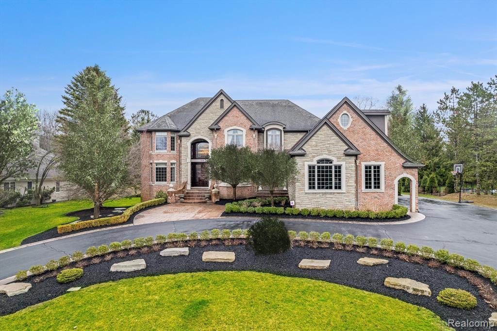 Property Photo:  18198 Shelley Pond  MI 48168 3543 