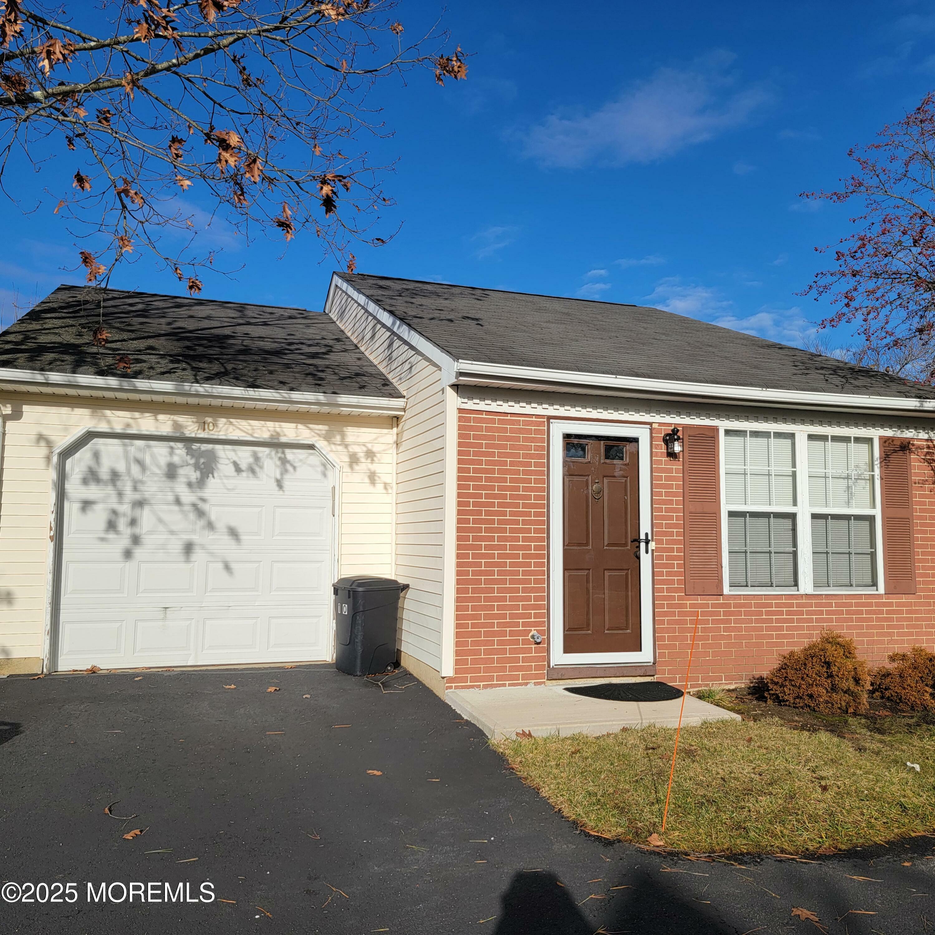 10 Edgeware Close  Freehold NJ 07728 photo