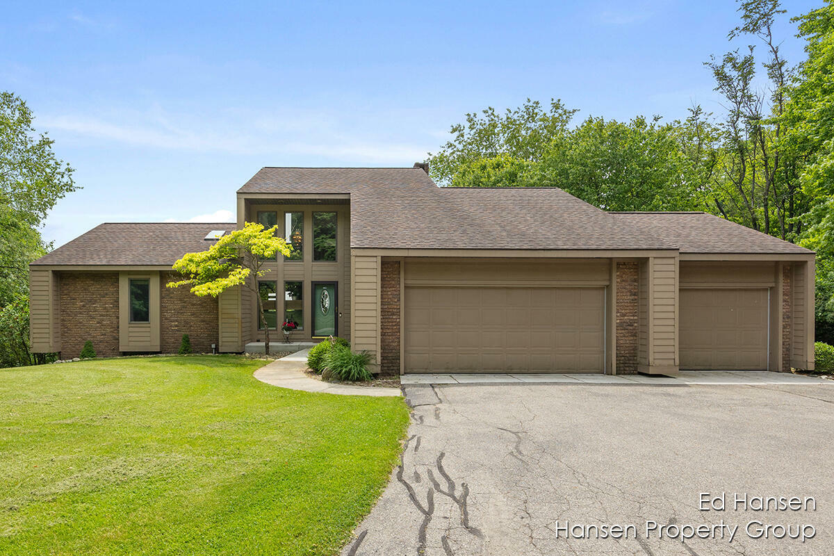 7450 Roguewood Drive NE  Belmont MI 49306 photo