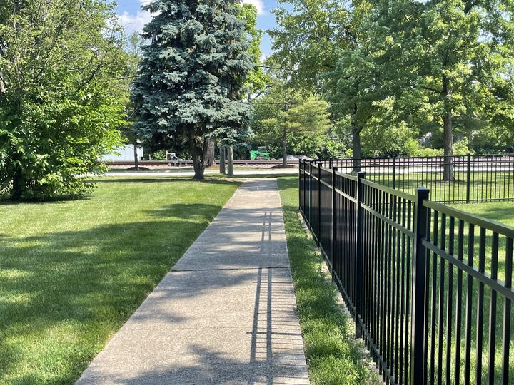 Property Photo:  107 S Poplar Avenue  IL 60126 
