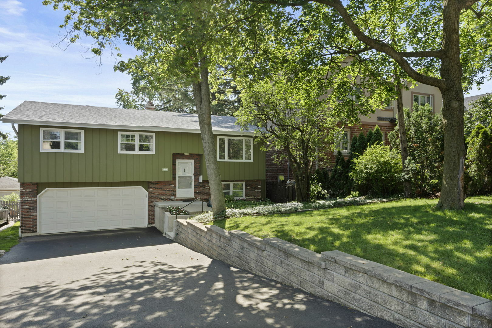 Property Photo: 5245 Fairmount Avenue IL 60515