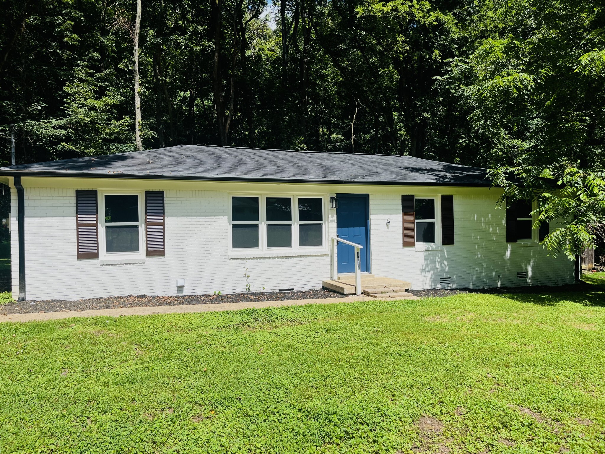 Property Photo: 1818 Crestview Dr TN 38478