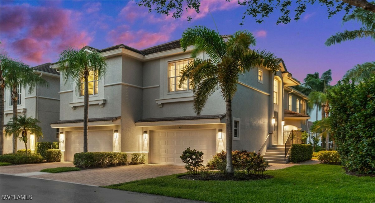 Property Photo: 5004 Maxwell Circle 3-202 FL 34105