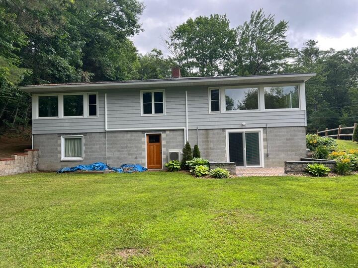 Property Photo:  1 Independence Avenue  NH 03235 