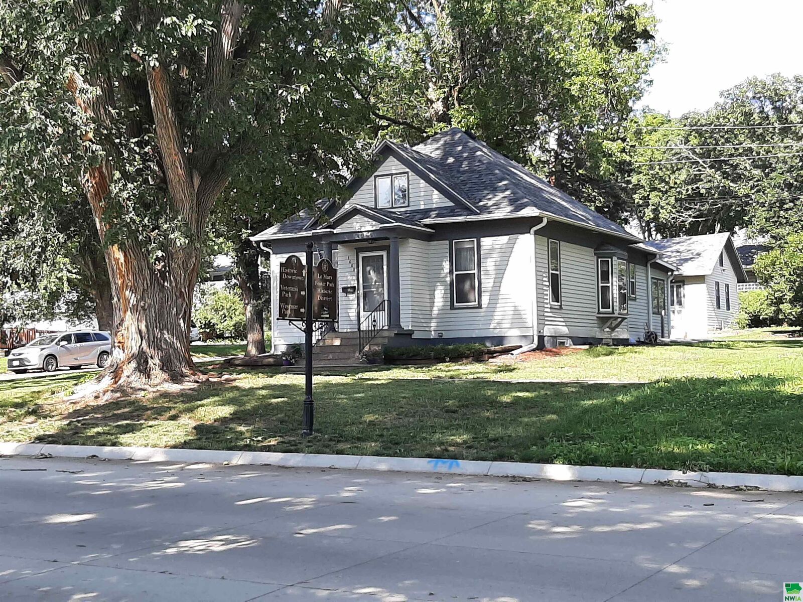 Property Photo: 1000 Central Ave. SE IA 51031