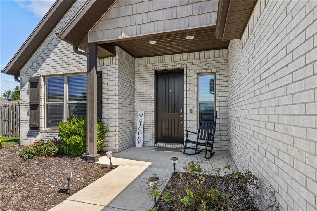 Property Photo: 801 Bellmara Circle AR 72718