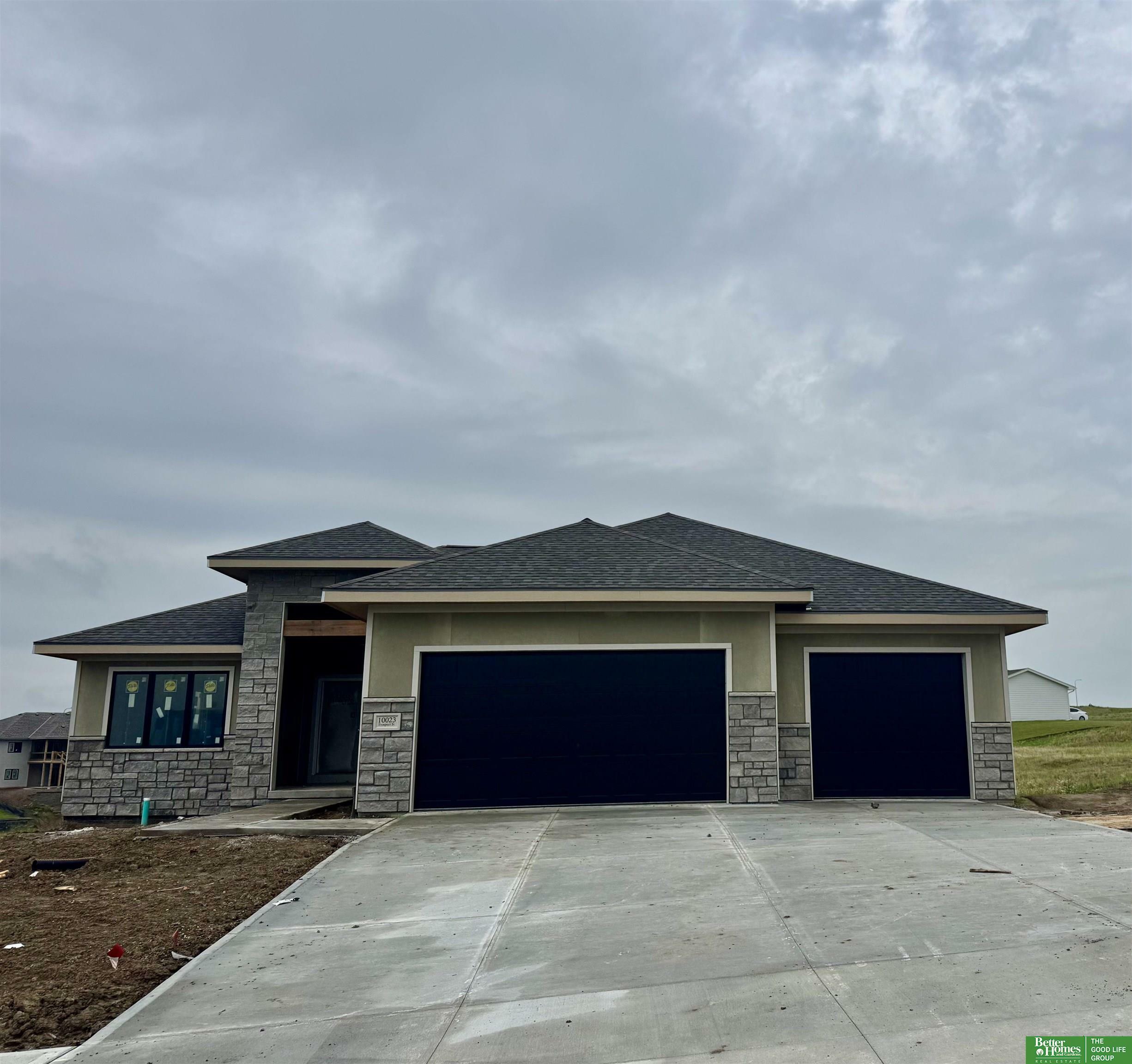 10023 Prospect Street  Papillion NE 68046 photo