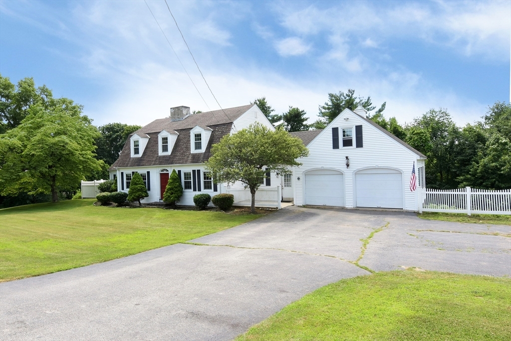 Property Photo:  51 Fiske Hill Rd  MA 01566 