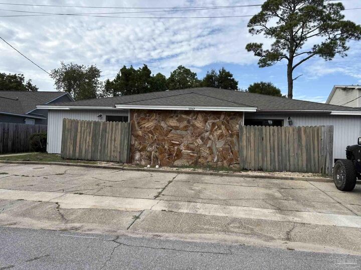 3262 Maplewood Dr  Gulf Breeze FL 32563 photo