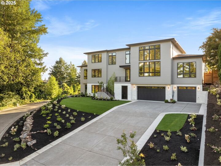 Property Photo: 18 Nansen Summit OR 97035