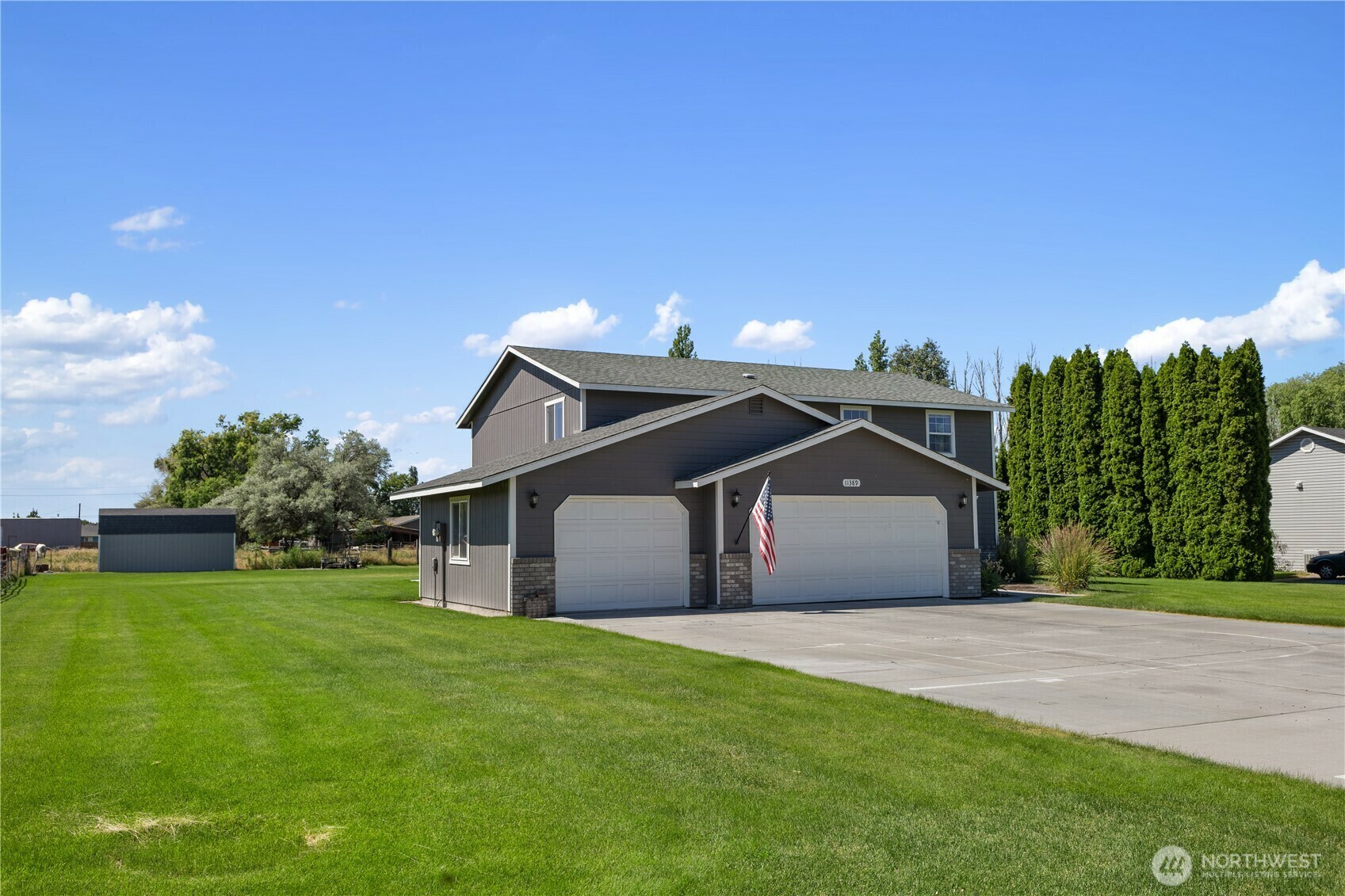 Property Photo:  11389  Thompson Road NE  WA 98837 