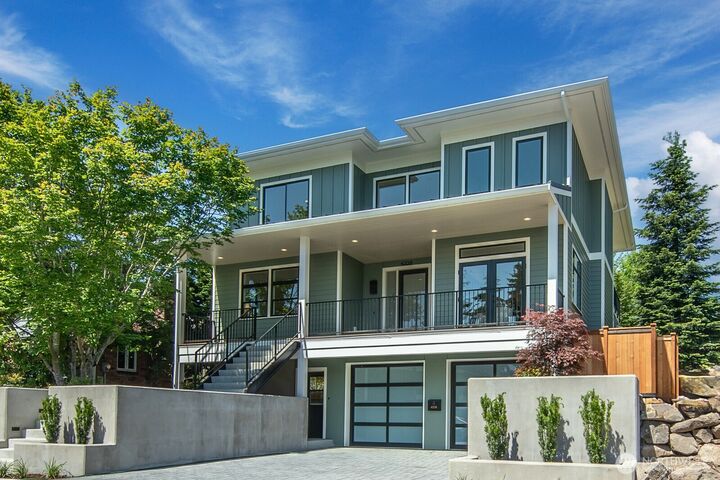 4338 NE 58th Street  Seattle WA 98105 photo