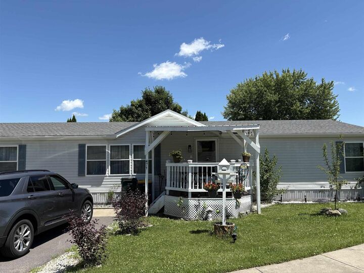 Property Photo: 904 Moore Street 471 WI 53913