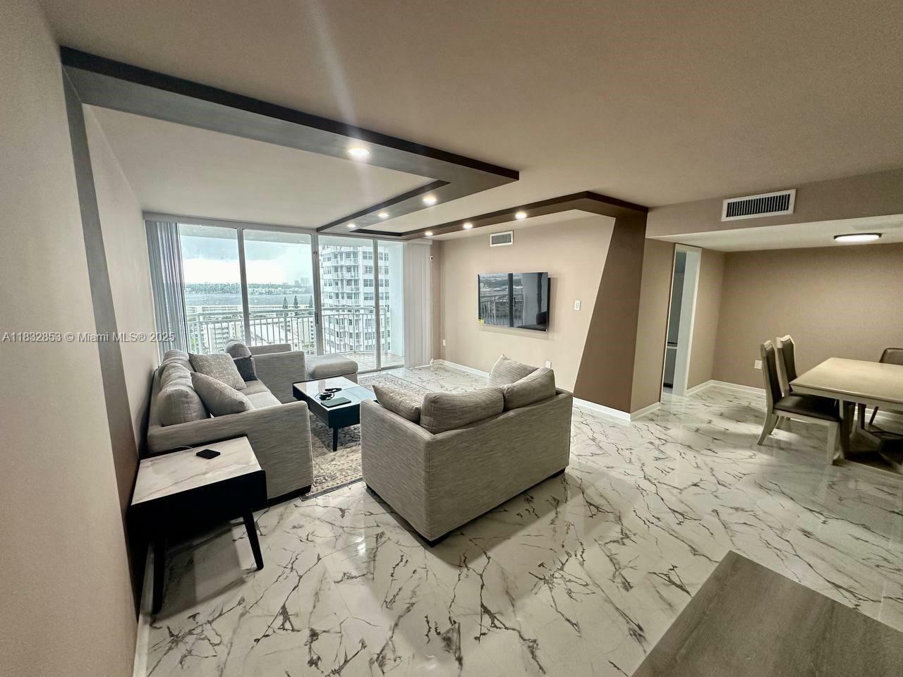 Property Photo: 18071 Biscayne Blvd 1601 FL 33160