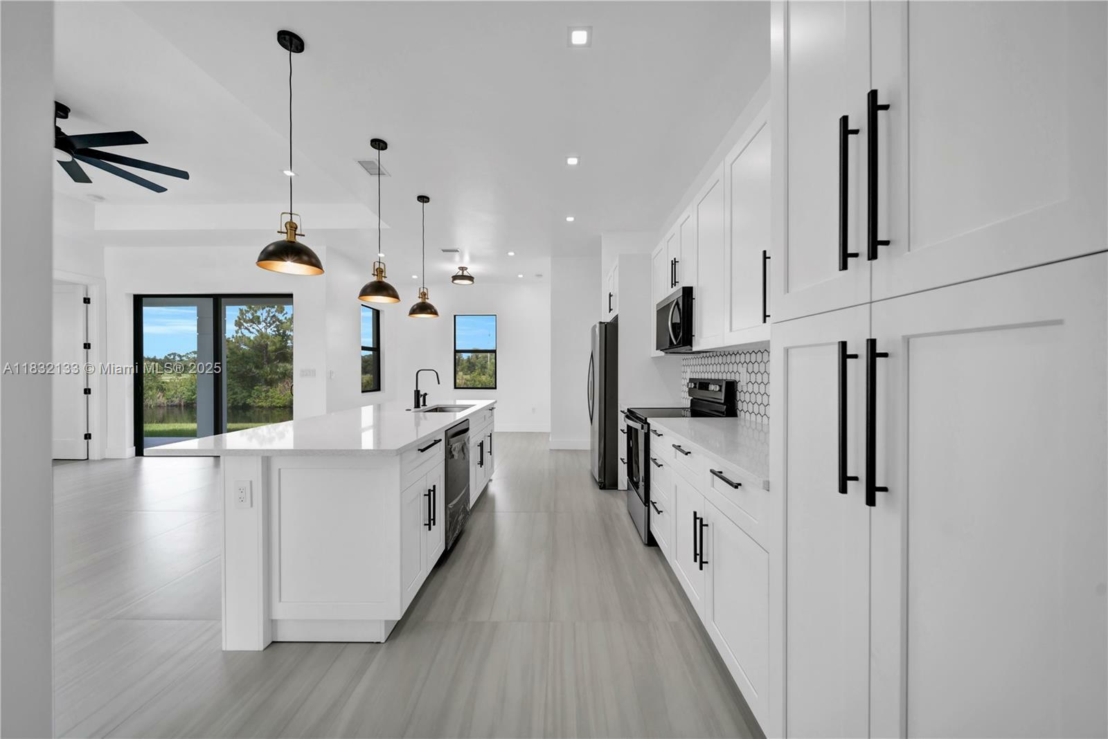 Property Photo: 4337 NW 36 Ave FL 33993