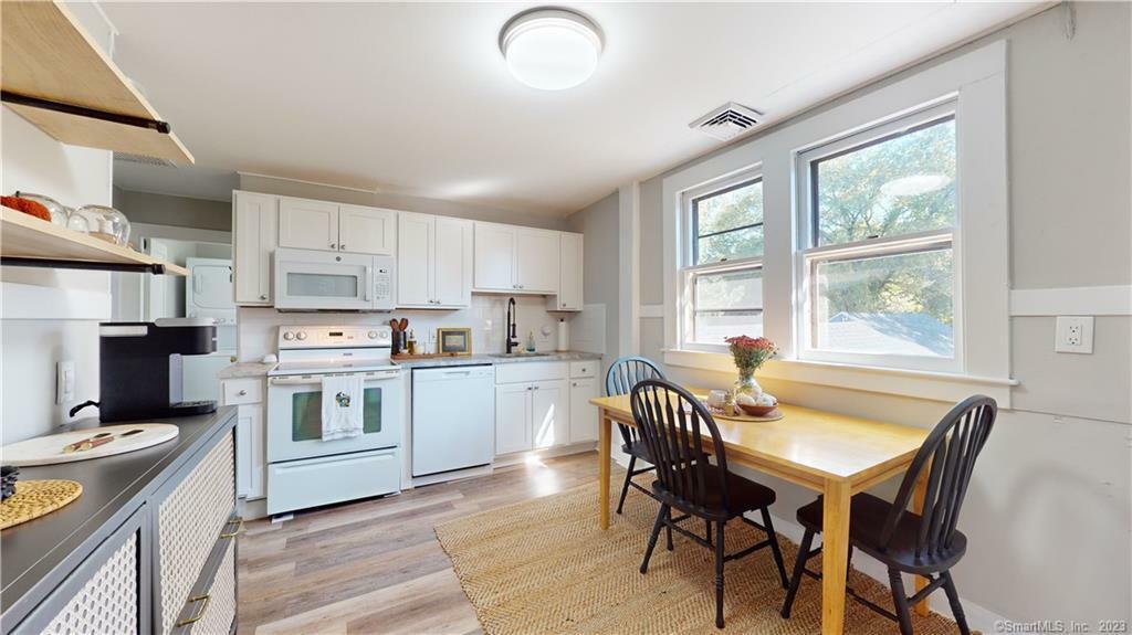 Property Photo:  50 House Street  CT 06033 