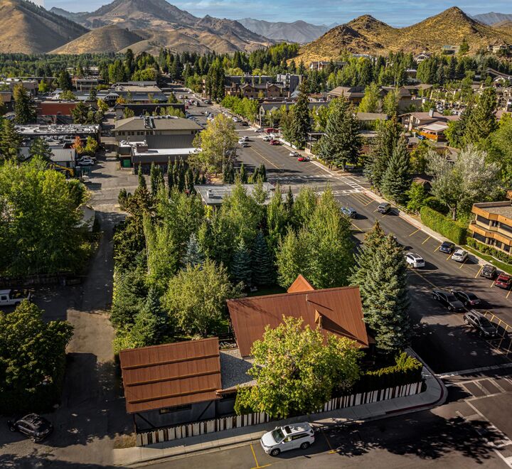 Property Photo:  111 &Amp 131 N East Ave  ID 83340 