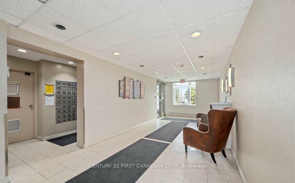 Property Photo:  45 Pond Mills Road 1215  ON N5Z 4W5 