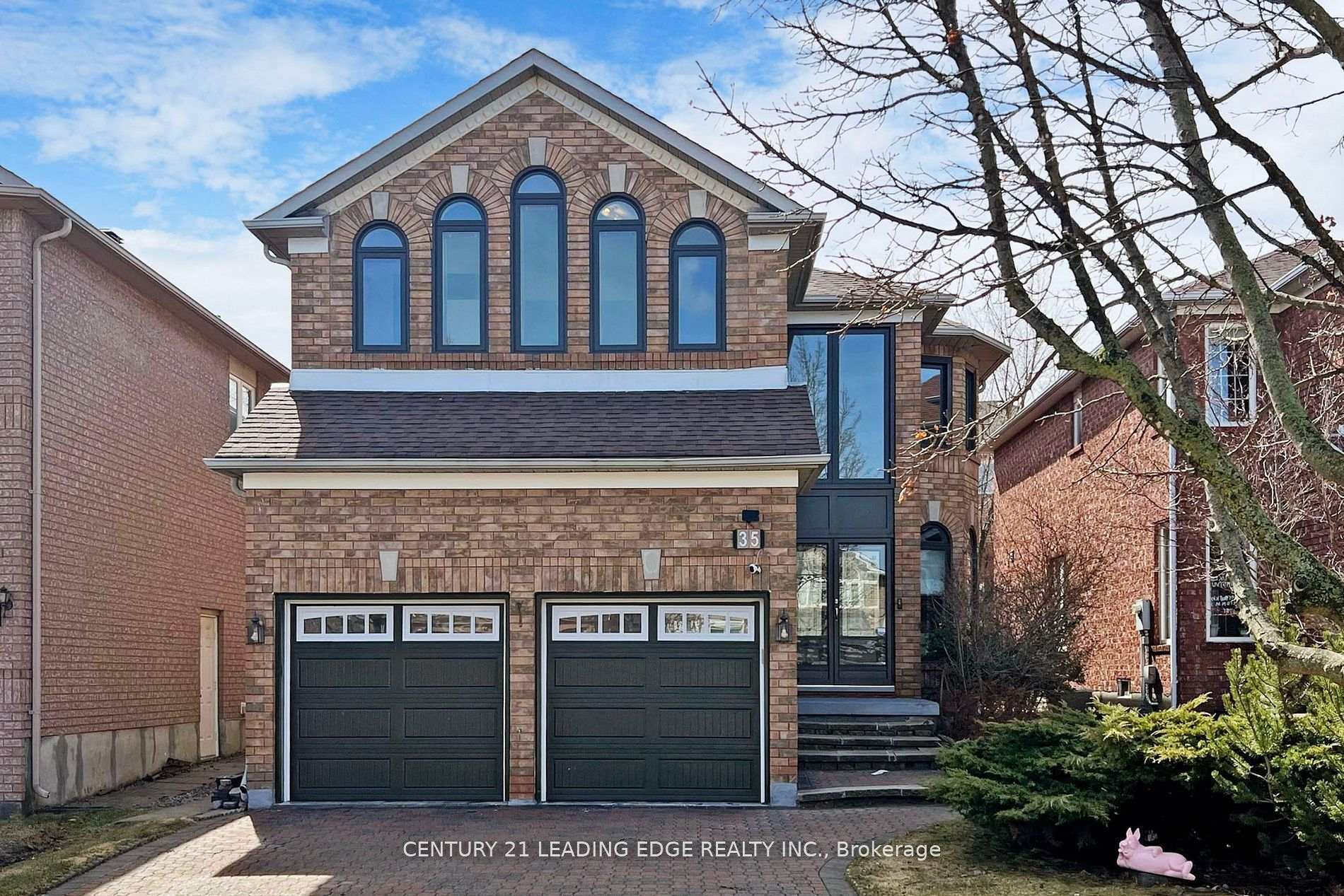 Property Photo:  35 Fortune Crescent  ON L4S 1S5 