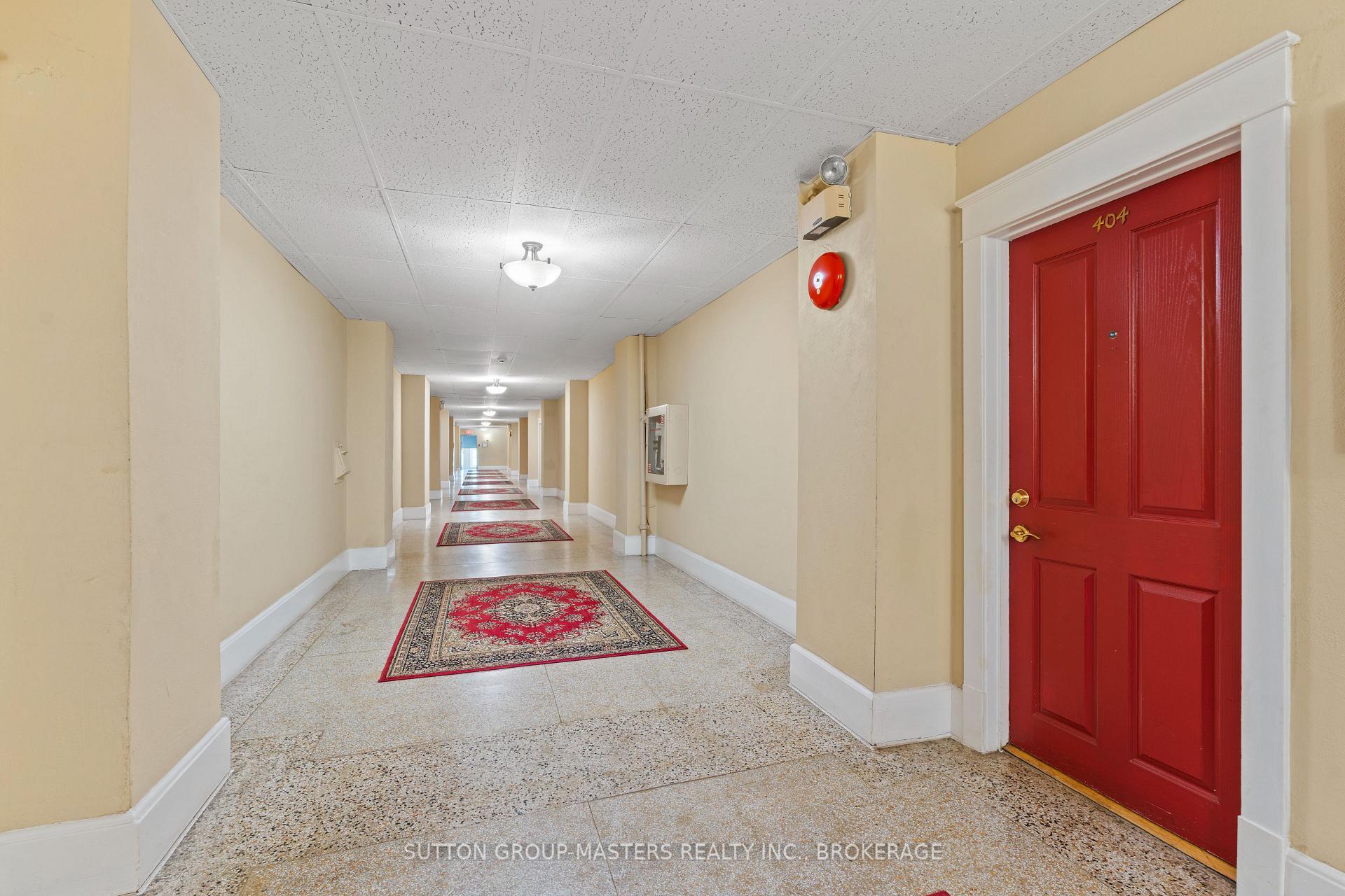 Property Photo: 67 Sydenham Street 404 ON K7L 3H2